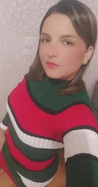 Ola amor, cheguei recentemente na cidade sou bem safadinha vem me conhecer melhor 