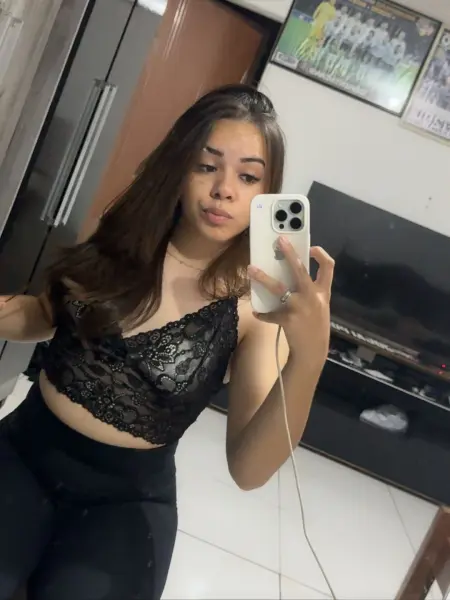 Anne acompanhante disponível na cidade
