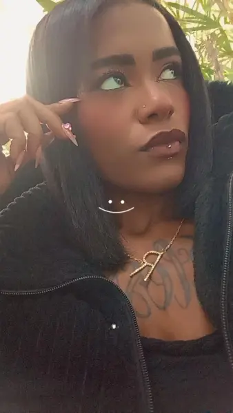 Pretinha sexy
