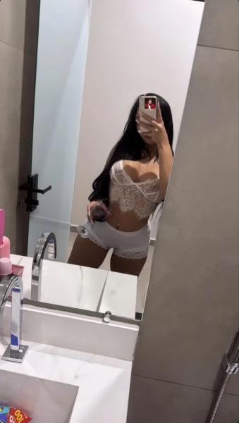 Acompanhante de alto nível disponível com local