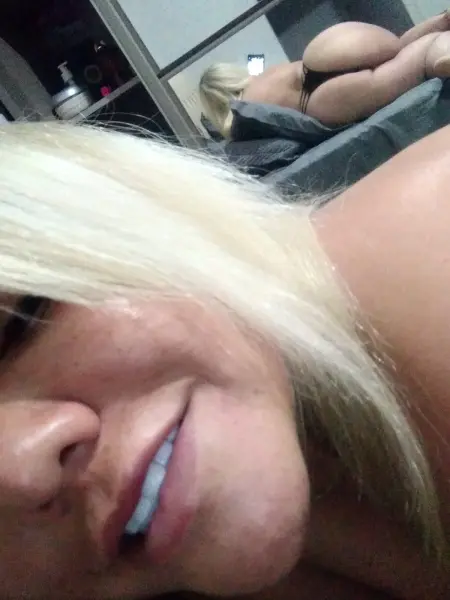Loira gostosa ♥️