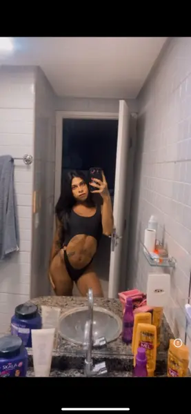 Isadora Naomi 