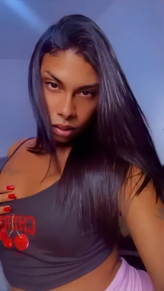 Isadora Naomi 