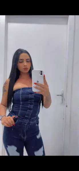 Magrinha baixinha uma delícia! Poucos dias na cidade.