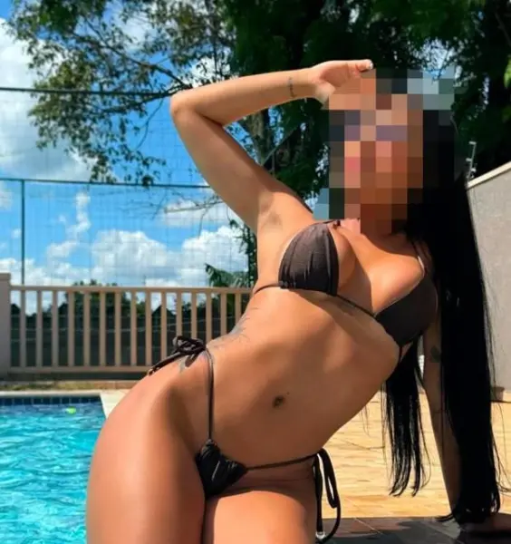 Mikaela Ferrari 