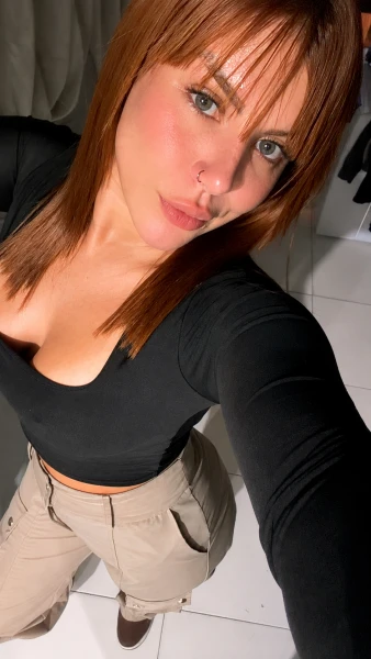 Emma Fox