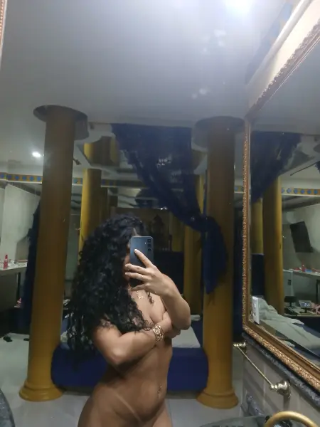 Novidade No site! Morena toda natural e gostosa