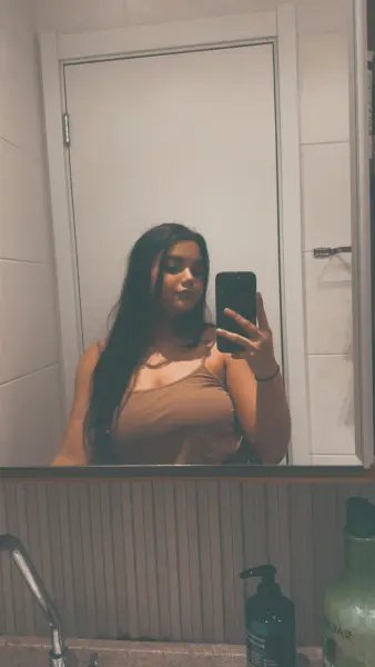 Lídia acompanhante 
