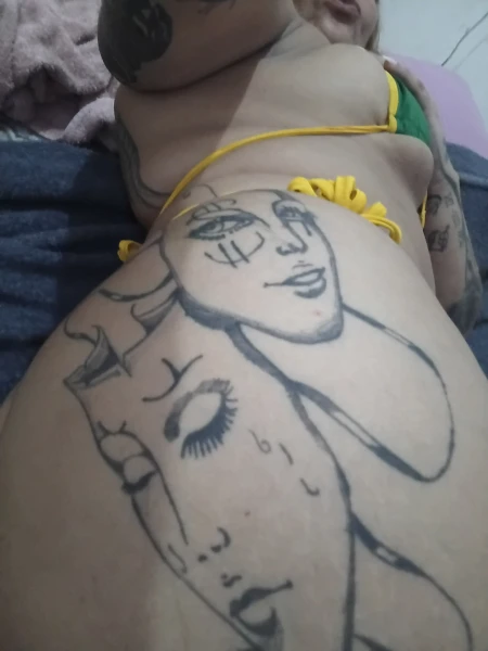 Duqueza gordelicia  top
