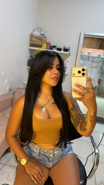Acompanhante de luxo presencial e virtual