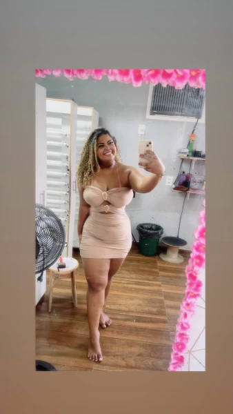 Sou uma morena carioca do rabao, adoro chupar bem babado e um anal delicioso 