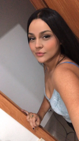 Morena safadinha discreta e sensual 
