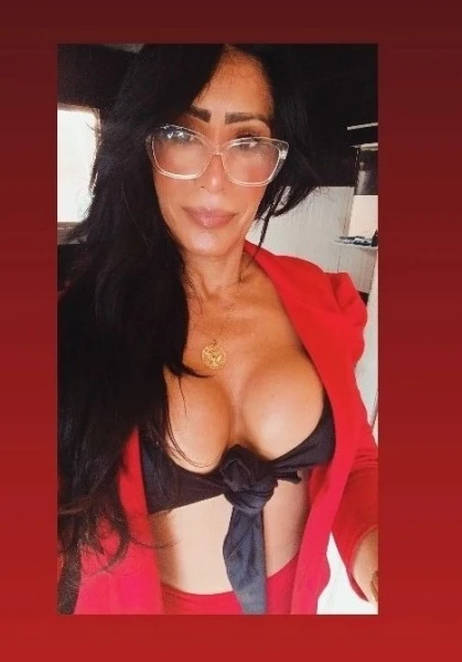 Trans DOTADA ativa novata por aqui 👿😈🔥