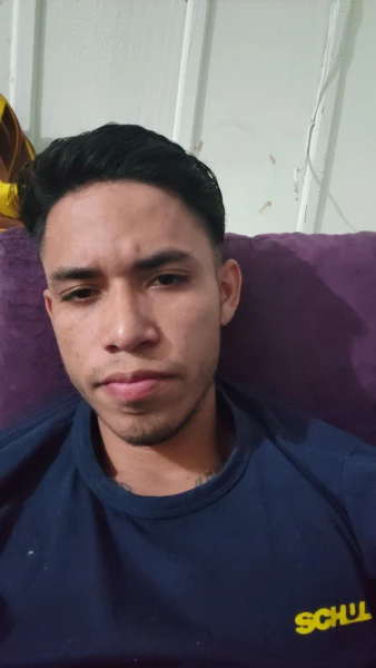 Sou venezuelana, tenho 25 anos. Vamos nos conhecer para que você possa ter uma experiência excelente e se divertir.