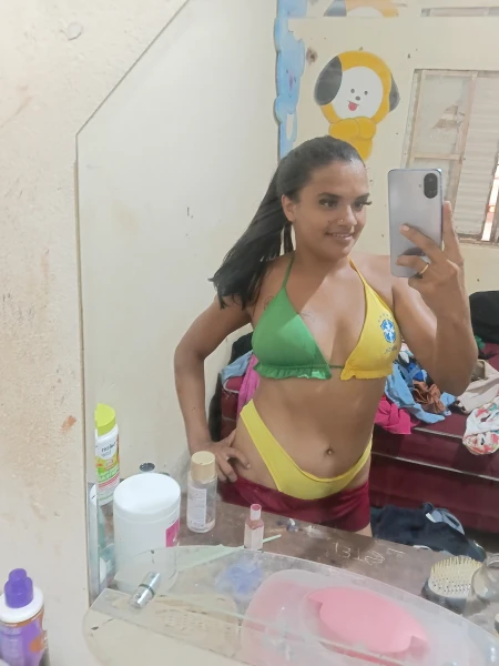 Moreninha gostosa