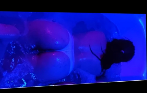 CRIS,                                              anal e oral são minha especialidade 