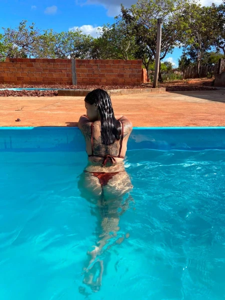 Venha me conhecer nova aqui na cidade, sou novinha e bem safadinha🤭🥰