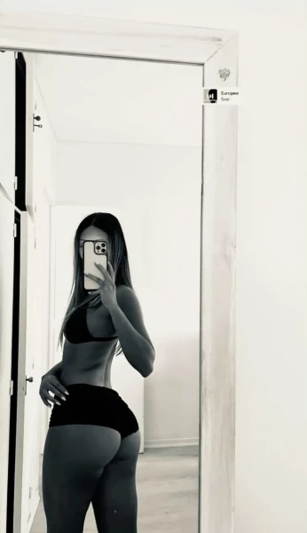 MORENA SENSUAL