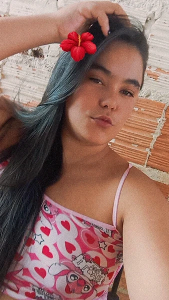 Uma morena sapeca pra vocês 😋😋