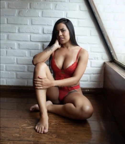 Morena delícia completa 