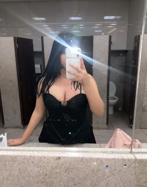 Acompanhante de luxo ninfeta pronta pra te atender 