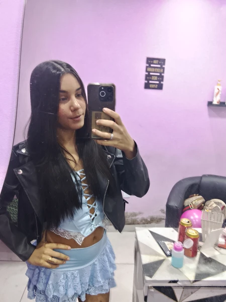Acompanhante job e vendedora de conteúdo 
