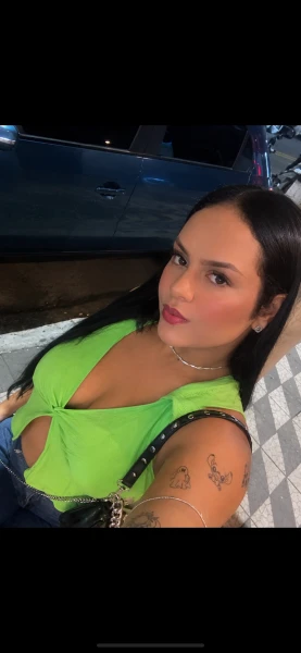 Oral babado e guloso,amo leite na boca 