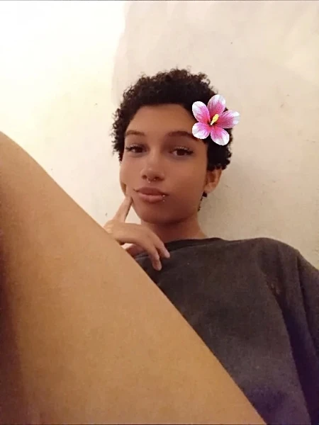 Laysa trans apertadinha