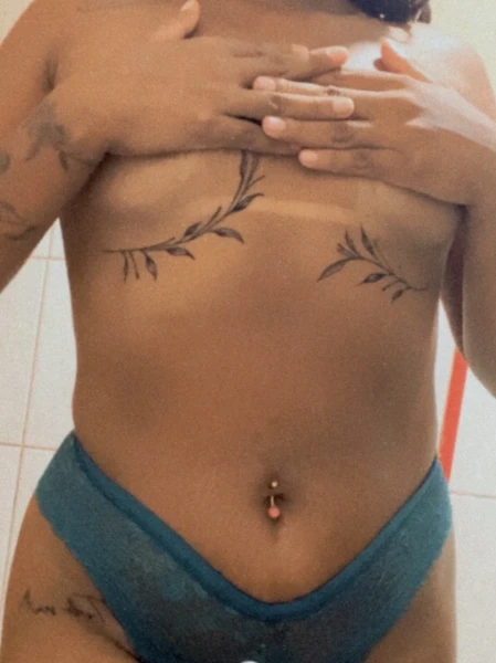 Olá, me chamo Manuzinha, estou aqui para te satisfazer 💗🙈