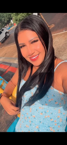 Moreninha tatuada,atendo 24 horas onde o cliente quiser