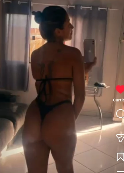 Sou carioquinha,cheia de 🔥,pronta pra te deixa com tesao 😈