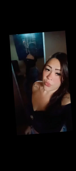 Novinha gostosa que ama oral até gozar 
