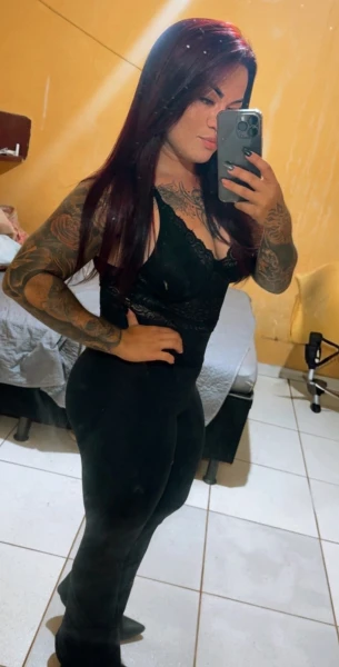 Mestiça tatuada