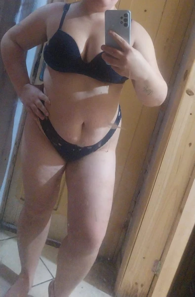 Sou uma loira gostosa safada que está  pronta pra te satisfazer 🔥🔥  🔥😈