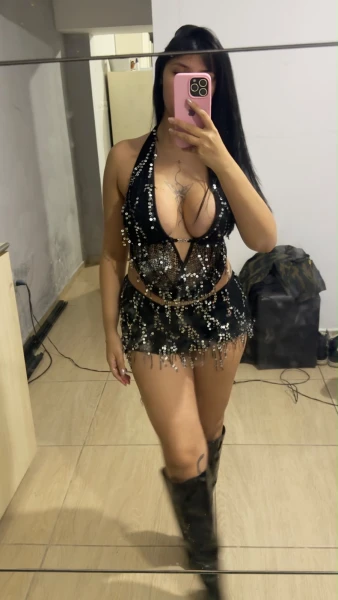 Ninfetinha safada que adora dar o cu estilo namoradinha 