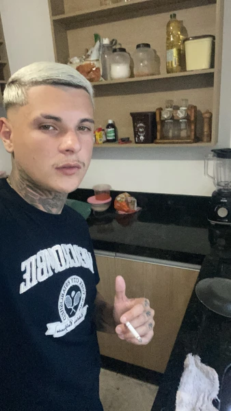 Tatuado novinho 