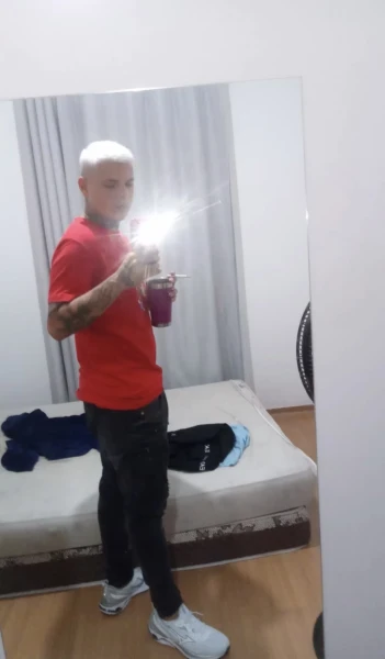 Tatuado novinho 