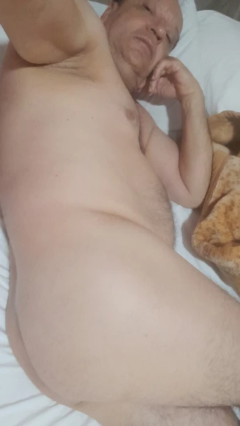 Deixo gozar na minha boca depois de masturbar vc com ela 