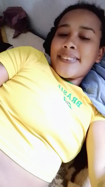 Acompanhante em sombrio 