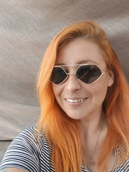 Loba ruiva toda tatuada iniciando no job, me ensine algo ou me deixa te ensinar algo? Te espero! 