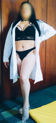 Mônica Munik massoterapeuta sensual, mãos de fada, atendimento erótico