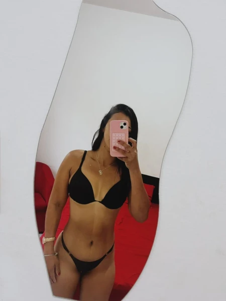 Boca gulosa de veludo, bucetinha apertadinha