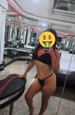 Baixinha gostosa insaciavel