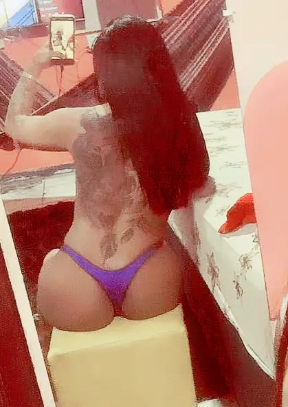 Casa Amarela funciona 24 horas meus amores  Morena funkeira Rebolando no seu cacete bem gostoso 😋👿