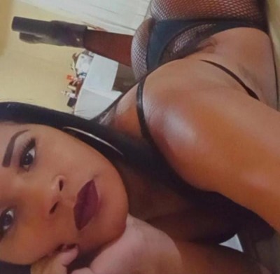 Morena safada exclusiva para conhecer vocês
