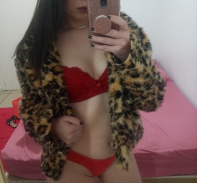 Nina Santos