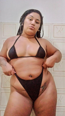 CARINE COUTINHO