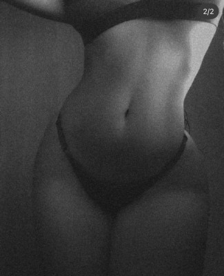 Morena, linda, cheirosa aaaah e muito extrovertida e simpática e um pouco mais...😈. Ola prazer essa sou eu Bya.😘 safadinhos🤭&amp;#