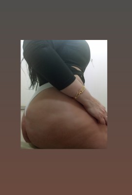 Laura com Anal