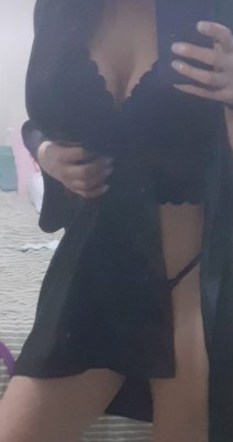 GRÁVIDA Realiza  feitiches tomo leitinho todinho